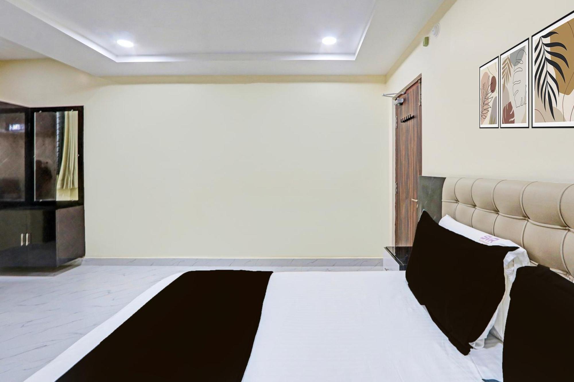 Super Hotel O Sri Vishnu Residency Kottapalli Esterno foto