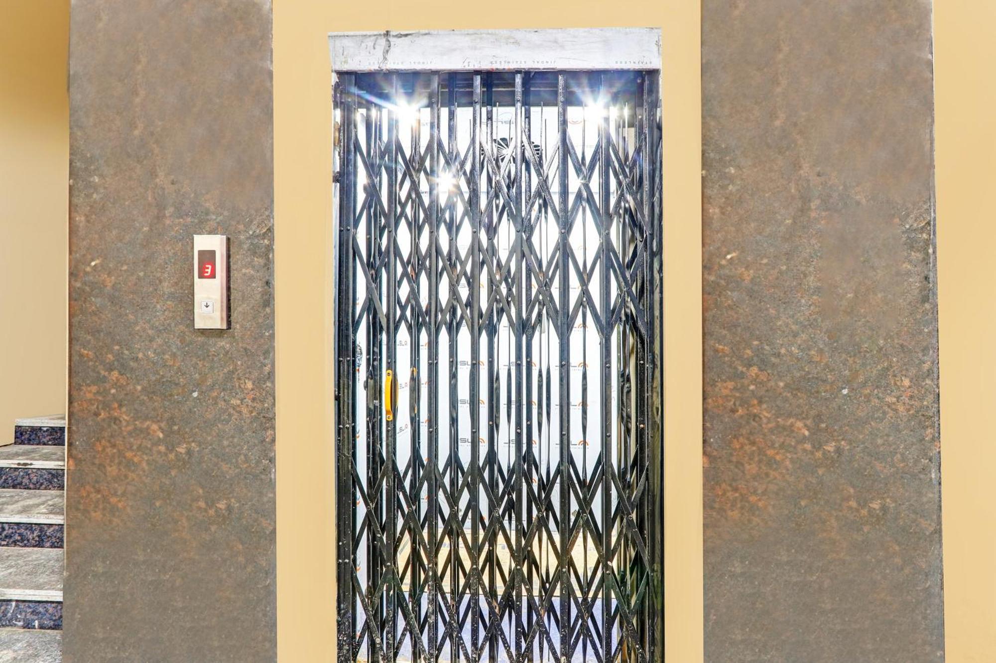 Super Hotel O Sri Vishnu Residency Kottapalli Esterno foto